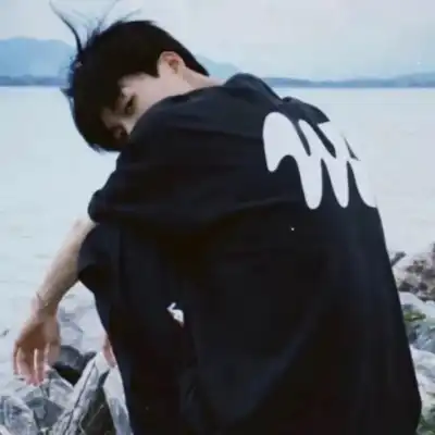 隗逸馨
