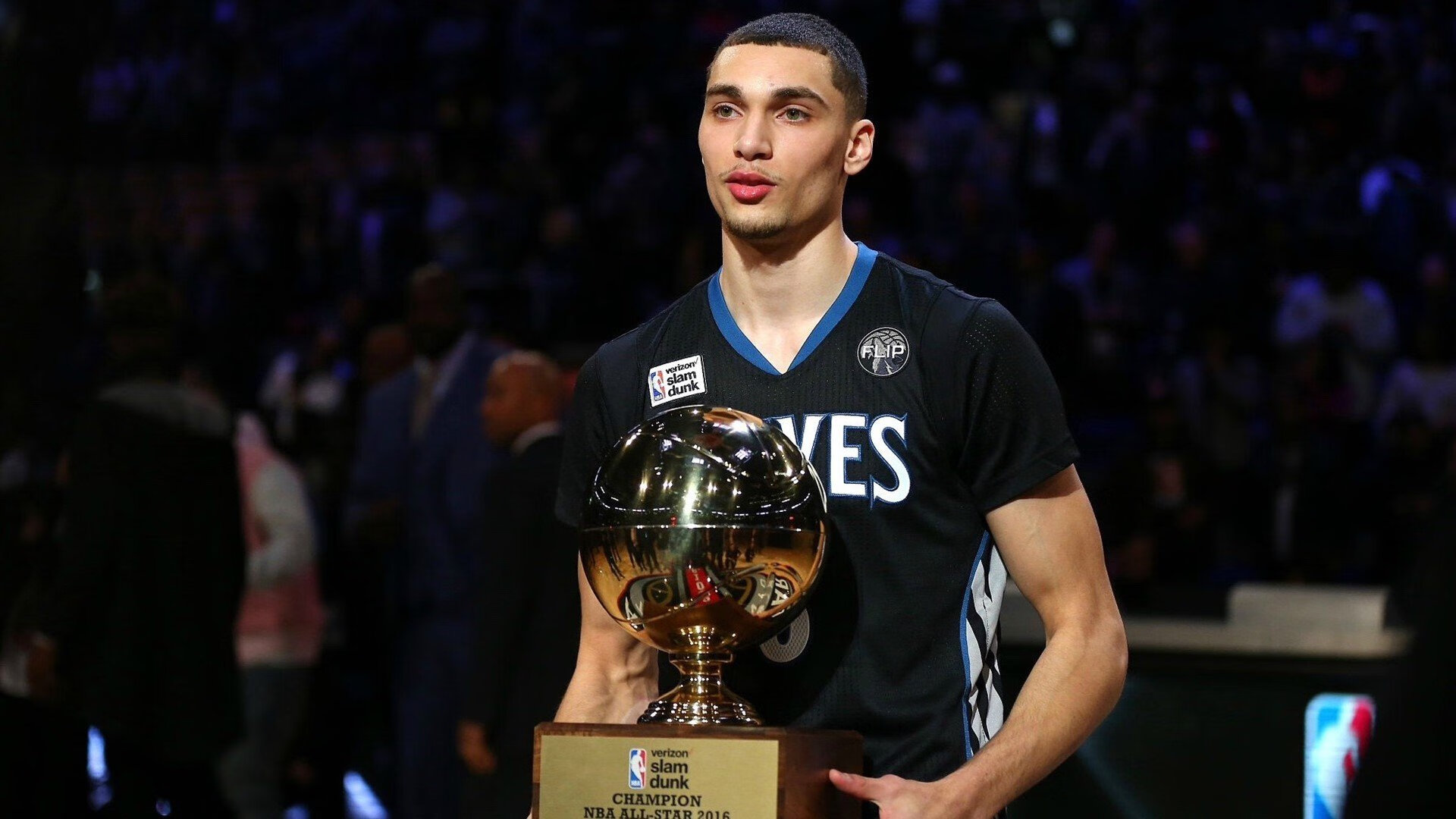 爱游戏平台-伊利亚·哈伦赛后感谢团队支持